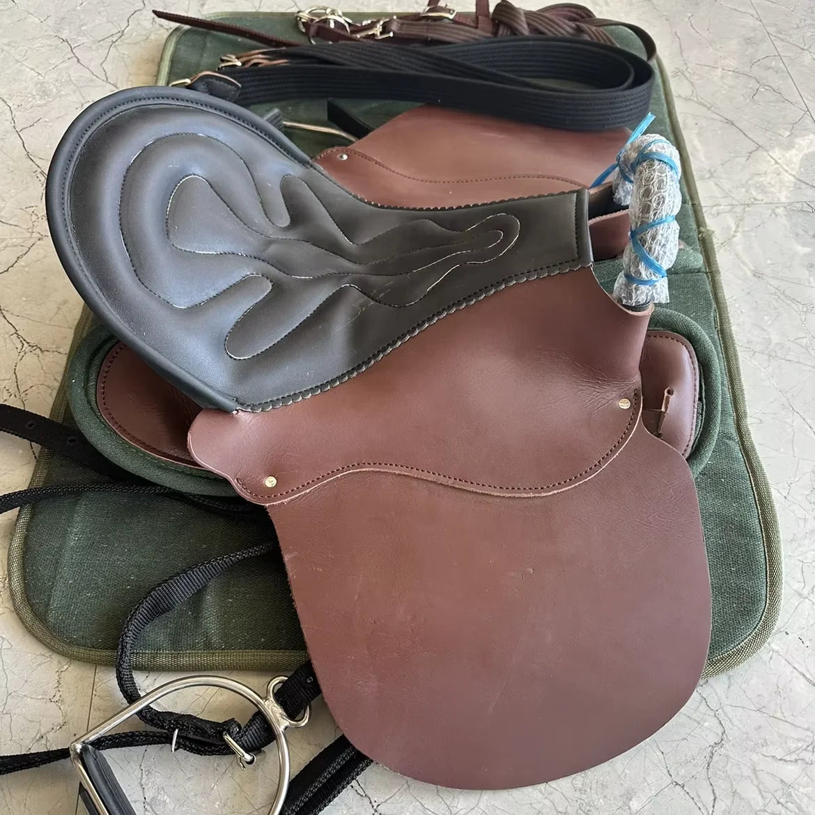 Genuine Leather Large Western Saddle Cowhide Tourist Saddle for Scenic Spots